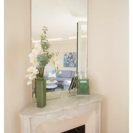 Victor Hugo Apartment *